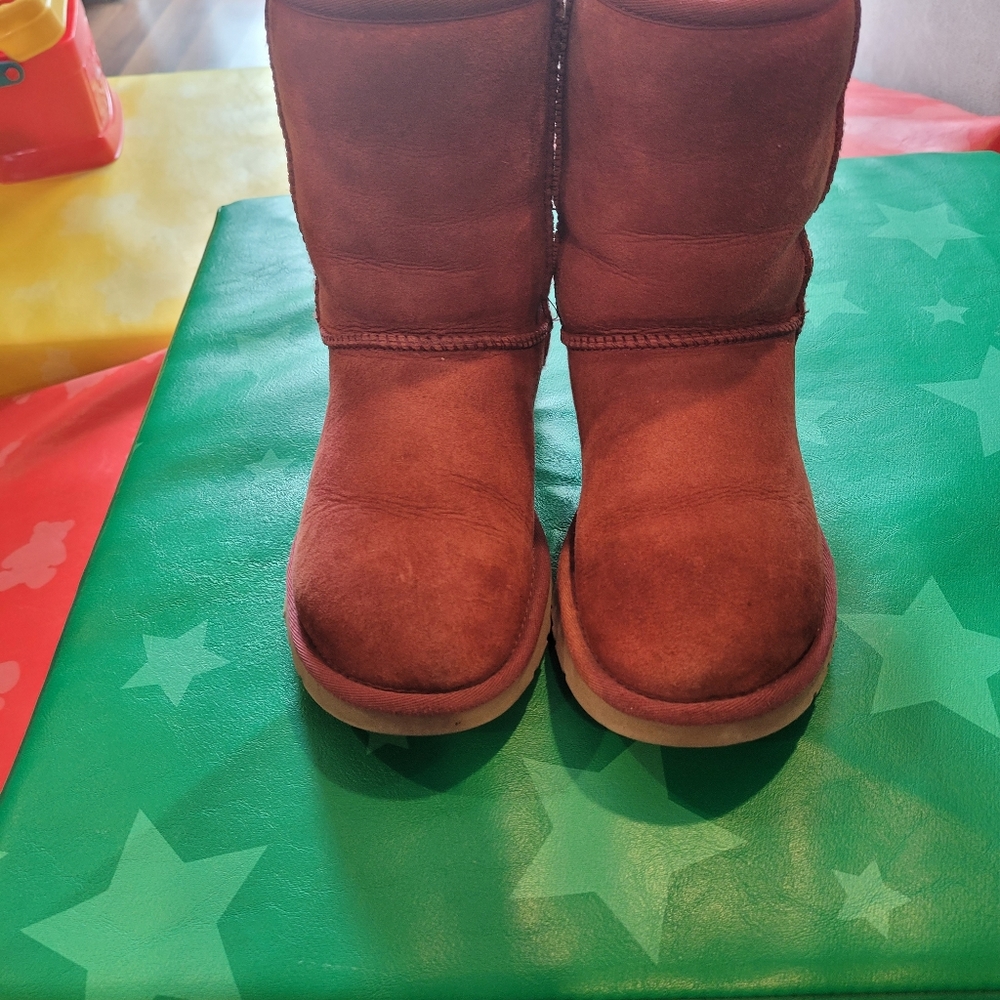 uggs - Picture 2 of 3